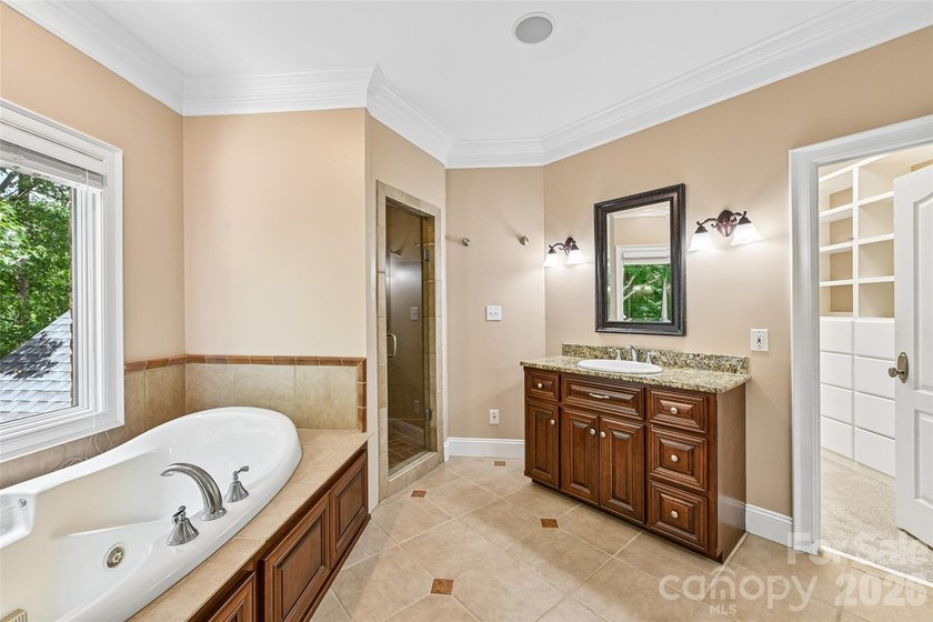 Experience the best of Ardrey Acres living in this picturesque - photo 34