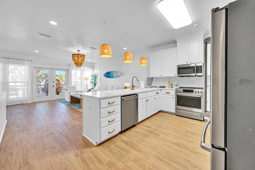 Stunning Waterfront Home with Gulf Access and Deep Water Boating - photo 36