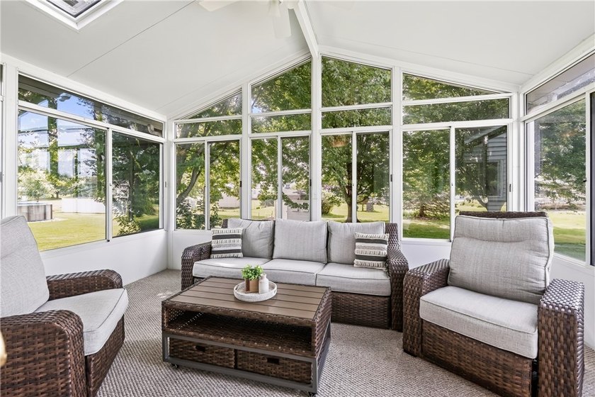 Don't miss this beautifully maintained 3-bdrm, 2.5-bath - photo 19
