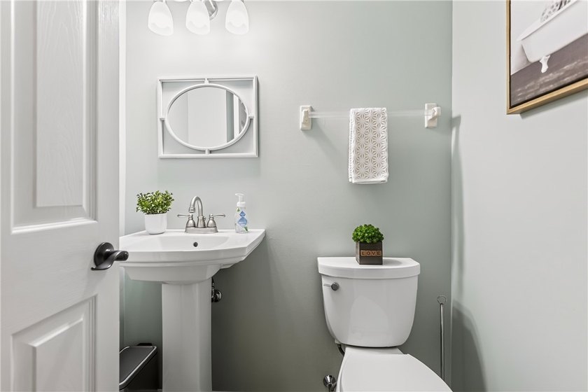 Don't miss this beautifully maintained 3-bdrm, 2.5-bath - photo 23