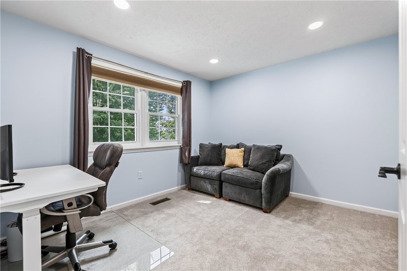 Don't miss this beautifully maintained 3-bdrm, 2.5-bath - photo 30