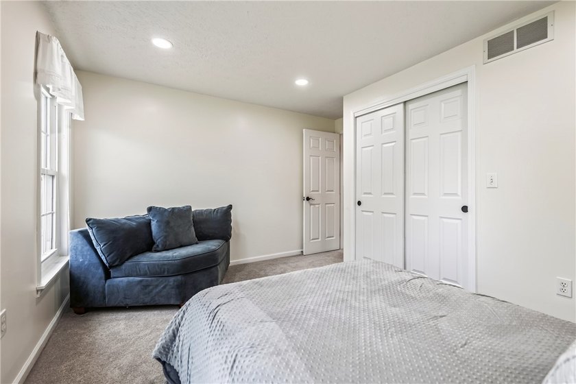 Don't miss this beautifully maintained 3-bdrm, 2.5-bath - photo 35
