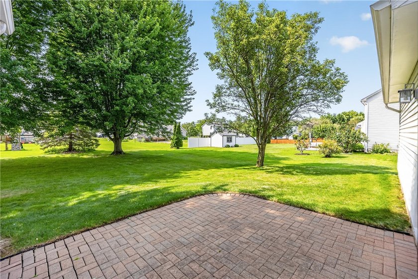 Don't miss this beautifully maintained 3-bdrm, 2.5-bath - photo 41
