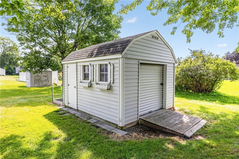 Don't miss this beautifully maintained 3-bdrm, 2.5-bath - photo 42