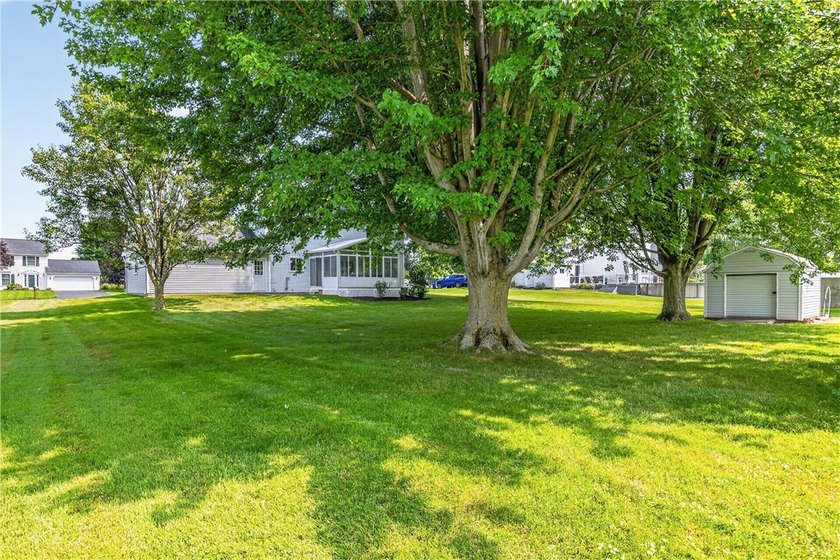 Don't miss this beautifully maintained 3-bdrm, 2.5-bath - photo 44