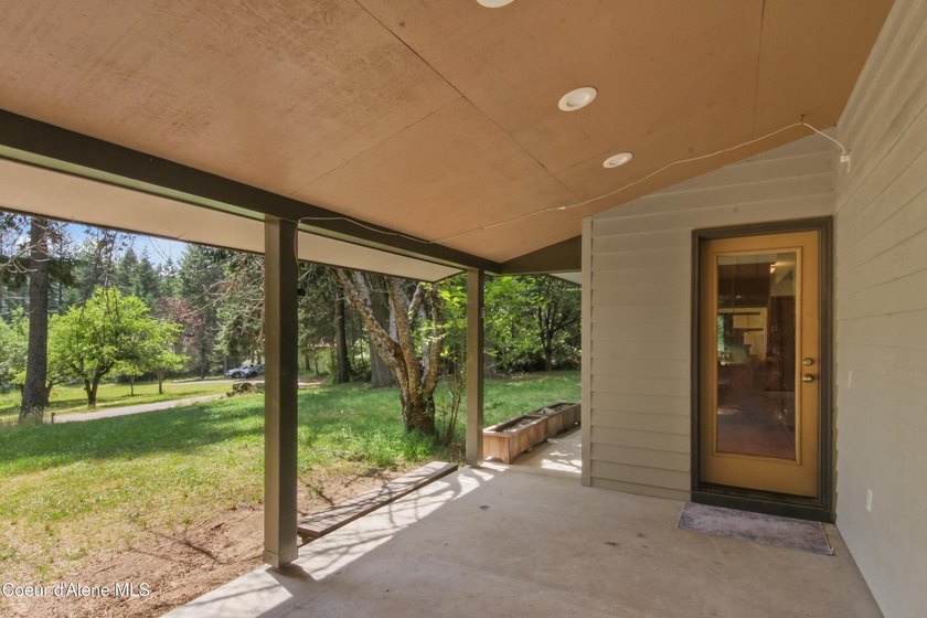 Discover your own private North Idaho retreat on 20+ acres in - photo 12