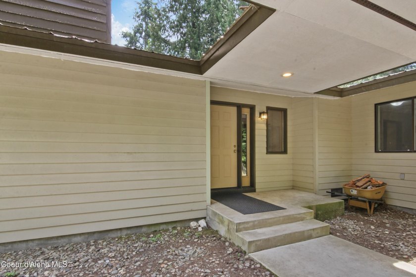 Discover your own private North Idaho retreat on 20+ acres in - photo 17