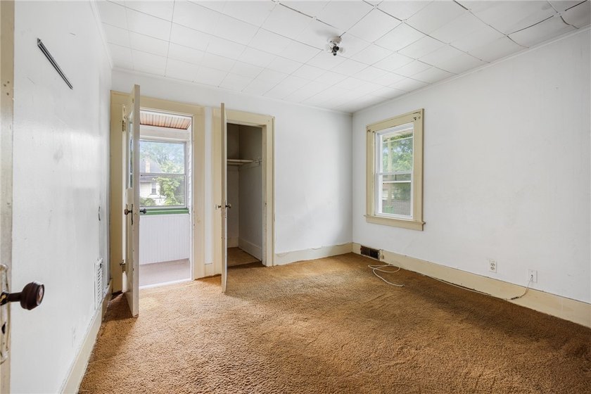 Opportunity knocks in Rochester's desirable 19th Ward! This - photo 24