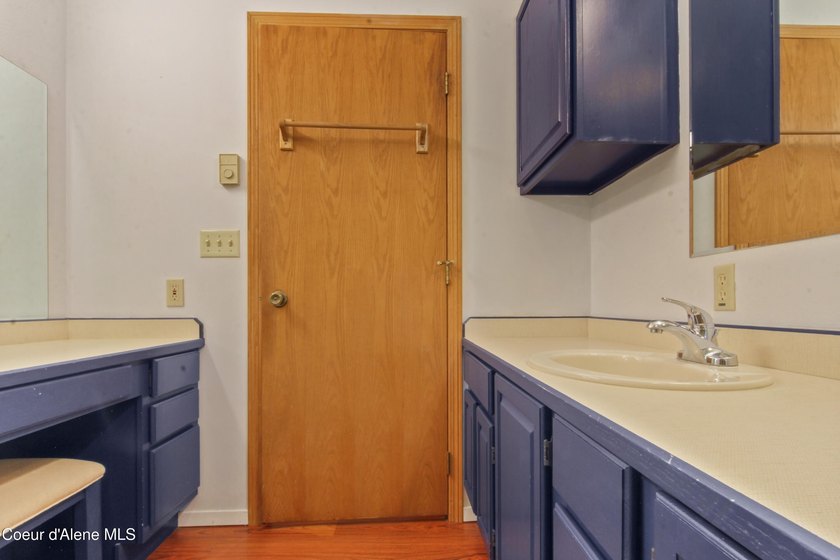 Discover your own private North Idaho retreat on 20+ acres in - photo 33