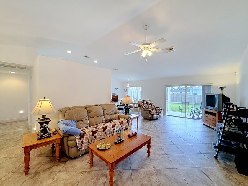 This well-maintained 3-bedroom, 2-bath CBS home, built in 2005 - photo 16