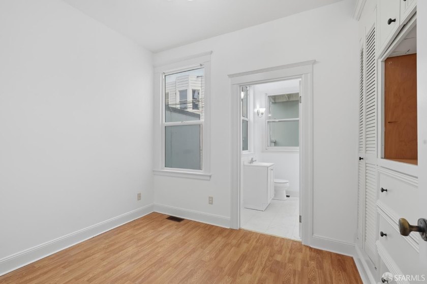 Well-maintained 4-unit building on a quiet SOMA street with - photo 16