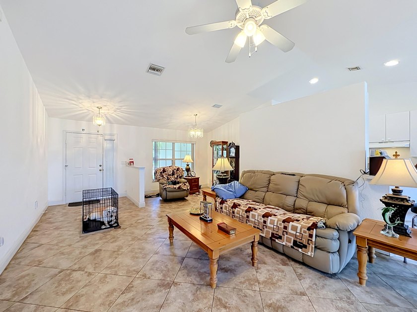 This well-maintained 3-bedroom, 2-bath CBS home, built in 2005 - photo 17