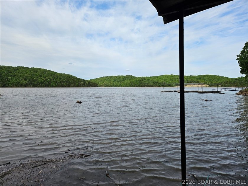 Motivated Seller!!! Turnkey move-in ready property is your start - photo 21