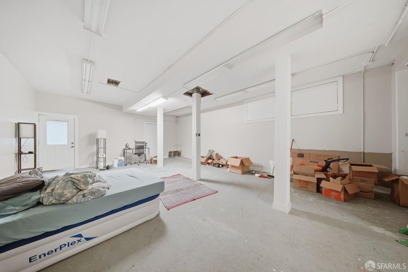 Well-maintained 4-unit building on a quiet SOMA street with - photo 22