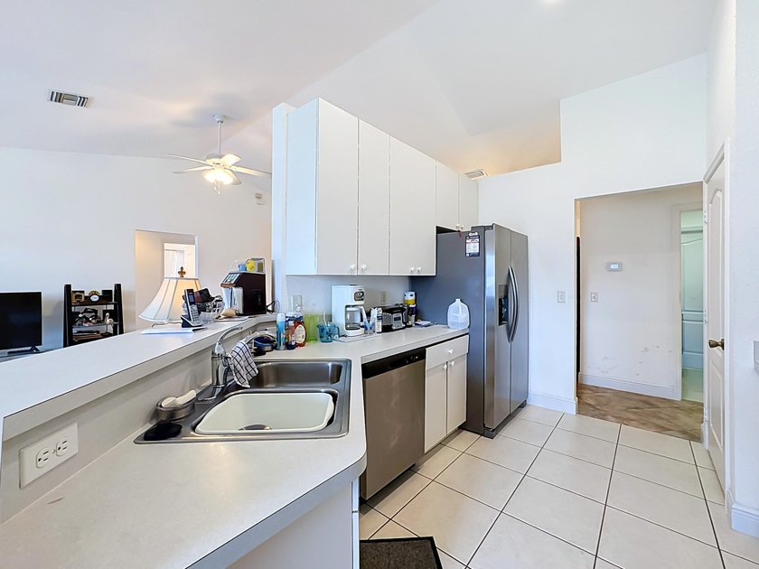 This well-maintained 3-bedroom, 2-bath CBS home, built in 2005 - photo 24