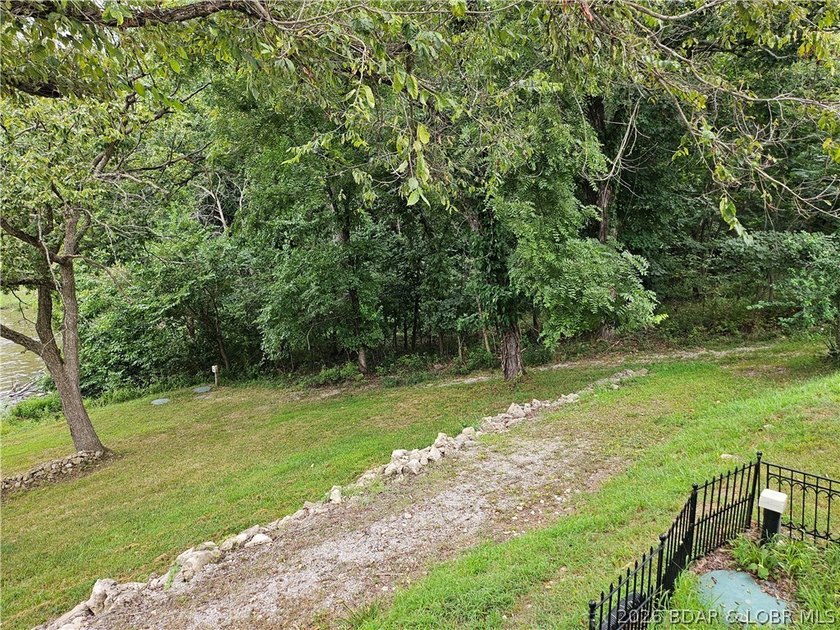 Motivated Seller!!! Turnkey move-in ready property is your start - photo 26