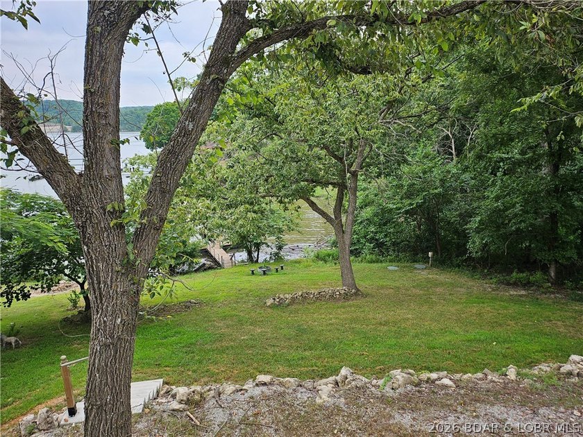 Motivated Seller!!! Turnkey move-in ready property is your start - photo 27