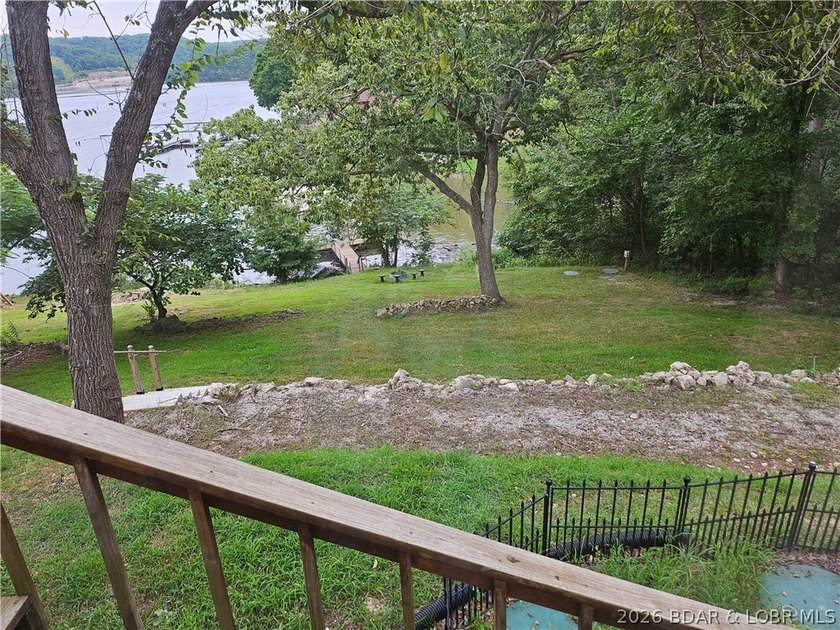 Motivated Seller!!! Turnkey move-in ready property is your start - photo 28