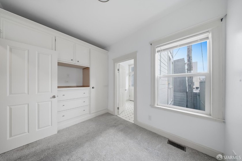 Well-maintained 4-unit building on a quiet SOMA street with - photo 28