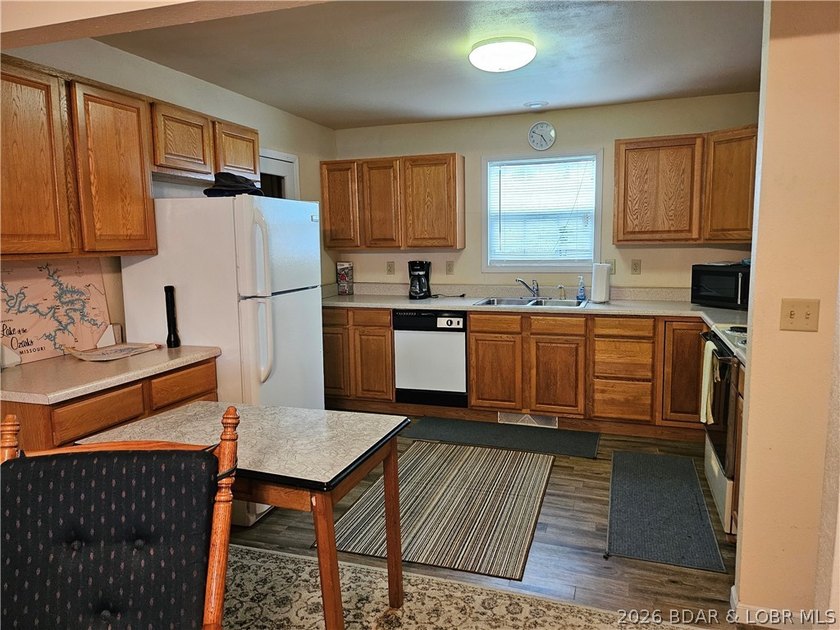 Motivated Seller!!! Turnkey move-in ready property is your start - photo 38