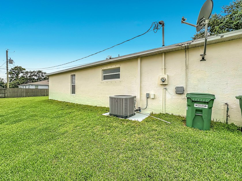 This well-maintained 3-bedroom, 2-bath CBS home, built in 2005 - photo 42