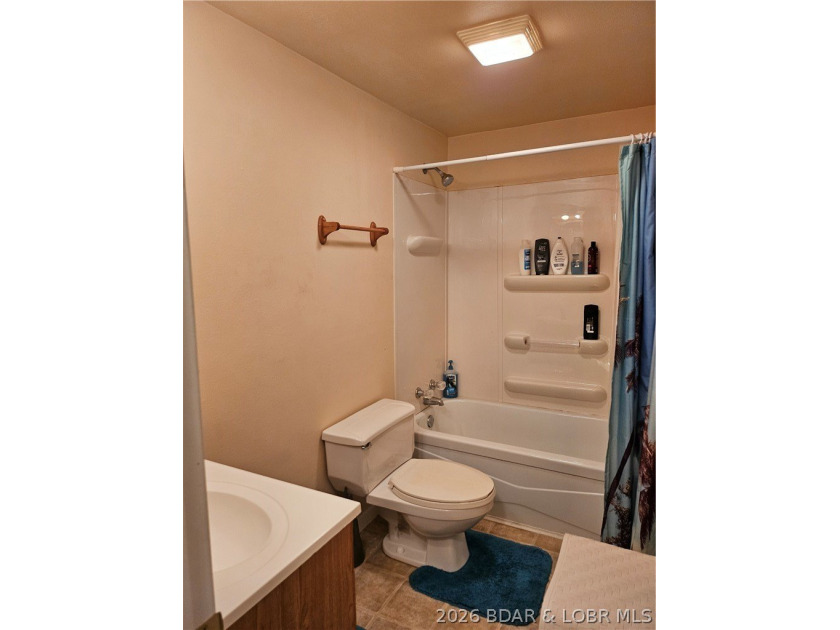 Motivated Seller!!! Turnkey move-in ready property is your start - photo 48