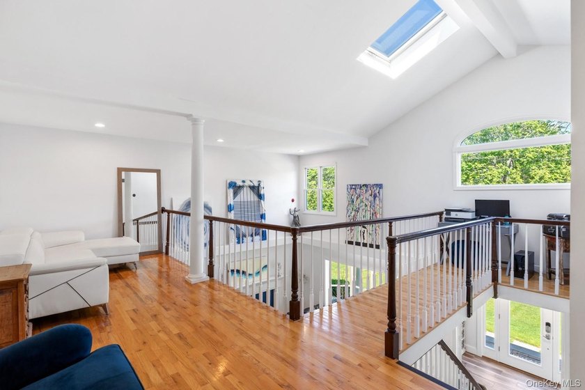 This warm and welcoming home offers a spacious layout with - photo 30