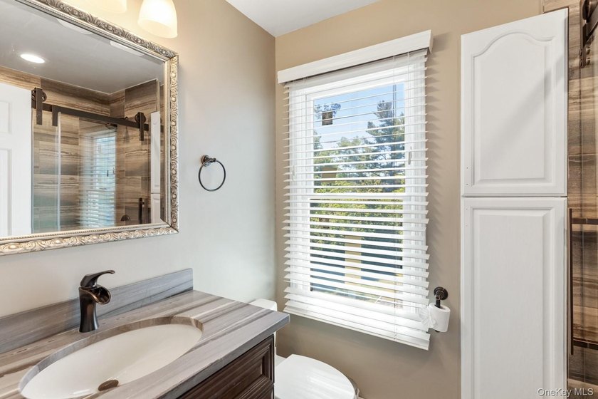 This warm and welcoming home offers a spacious layout with - photo 36