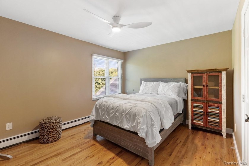 This warm and welcoming home offers a spacious layout with - photo 38
