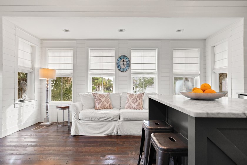 ''Southern Comfort'' is a 5-bedroom home with a carriage house - photo 11