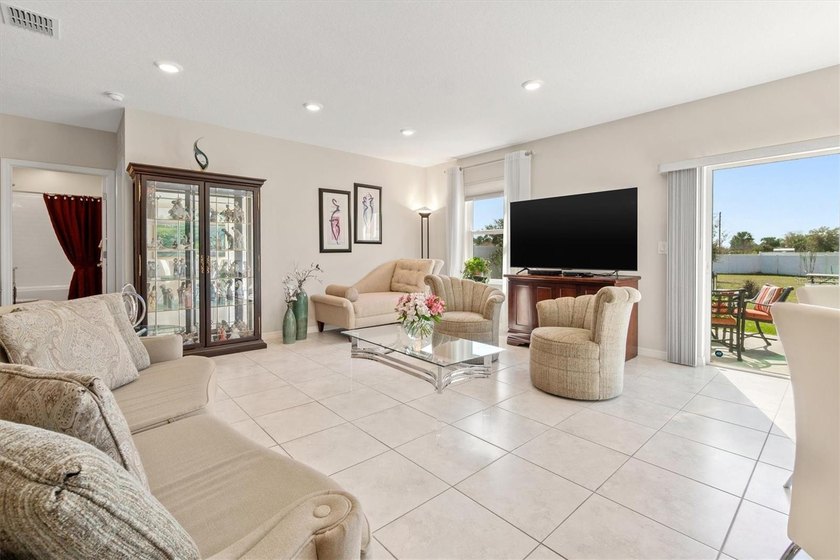 Welcome to 1 Frenora Lane, a well-positioned Palm Coast home - photo 11