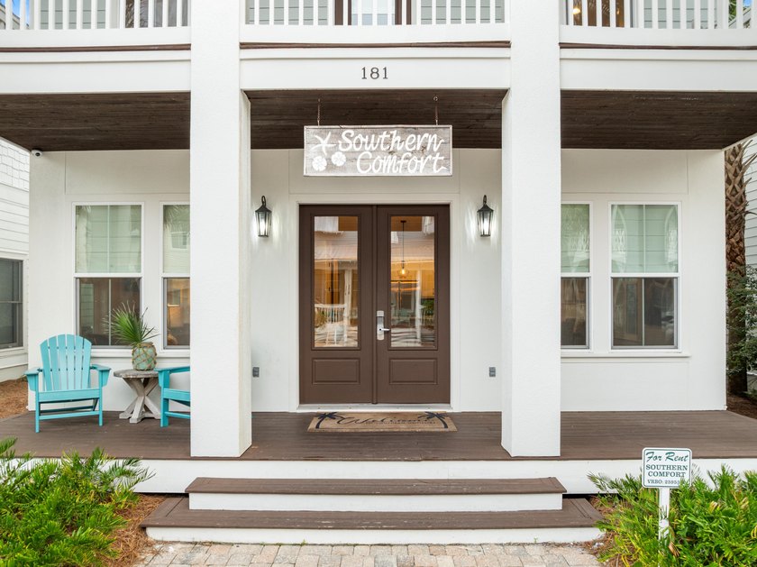 ''Southern Comfort'' is a 5-bedroom home with a carriage house - photo 14