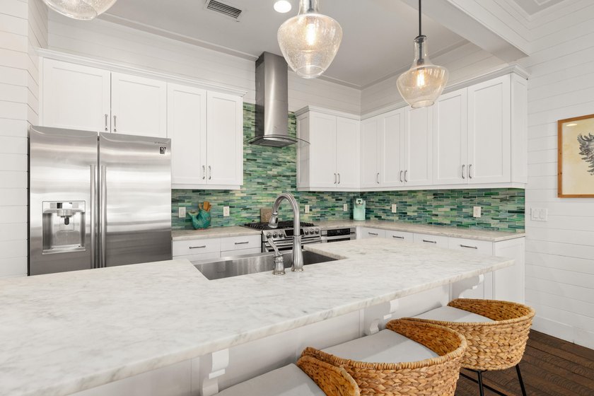 ''Southern Comfort'' is a 5-bedroom home with a carriage house - photo 22