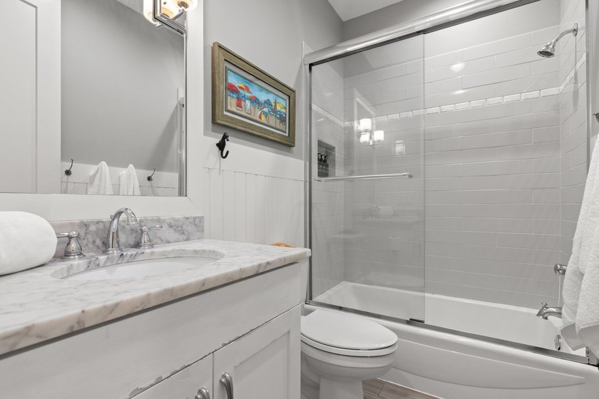 ''Southern Comfort'' is a 5-bedroom home with a carriage house - photo 28
