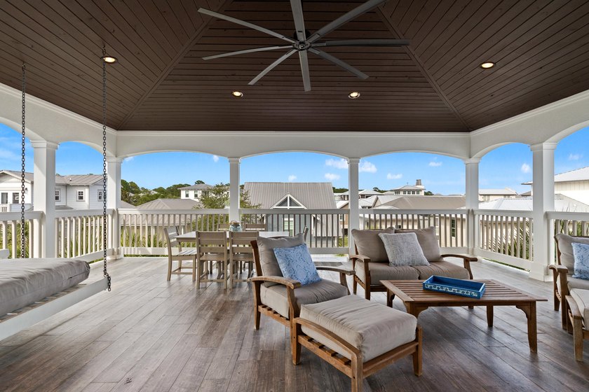 ''Southern Comfort'' is a 5-bedroom home with a carriage house - photo 39