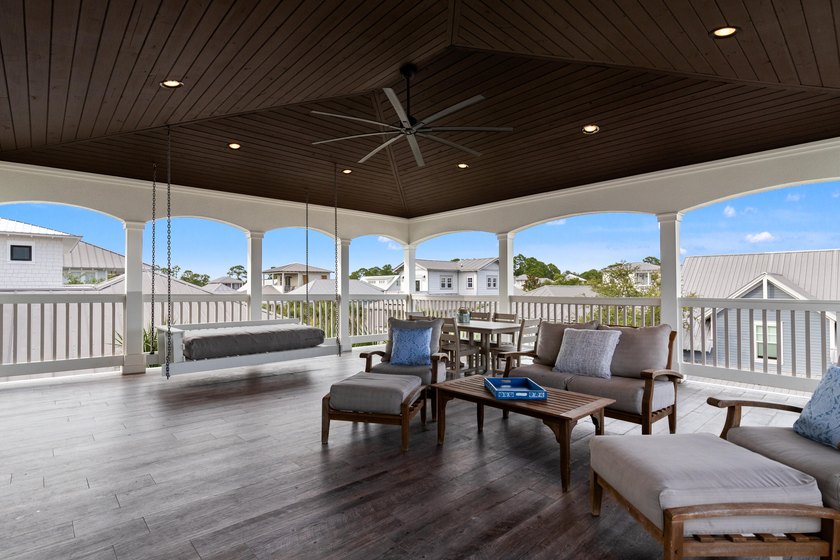 ''Southern Comfort'' is a 5-bedroom home with a carriage house - photo 40
