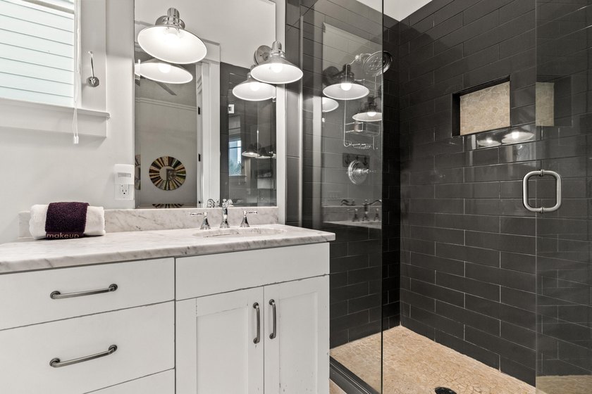 ''Southern Comfort'' is a 5-bedroom home with a carriage house - photo 49