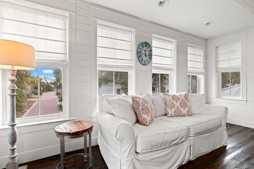 ''Southern Comfort'' is a 5-bedroom home with a carriage house - photo 50