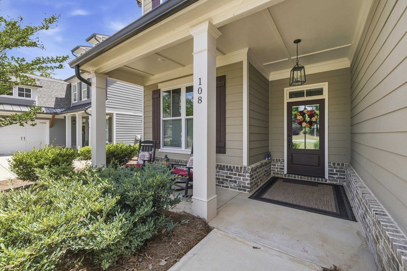 Charming cottage-style home in the sought-after Cuscowilla at - photo 4