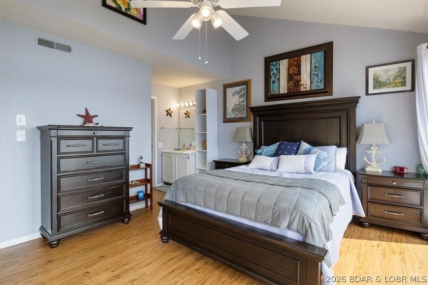 Incredible views and a 14x36 boat slip! Top-floor 3BR/2BA condo - photo 12