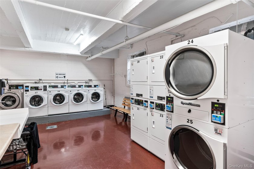 Spacious living in the city is possible! This fully updated - photo 15