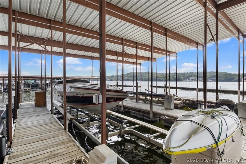 Incredible views and a 14x36 boat slip! Top-floor 3BR/2BA condo - photo 26