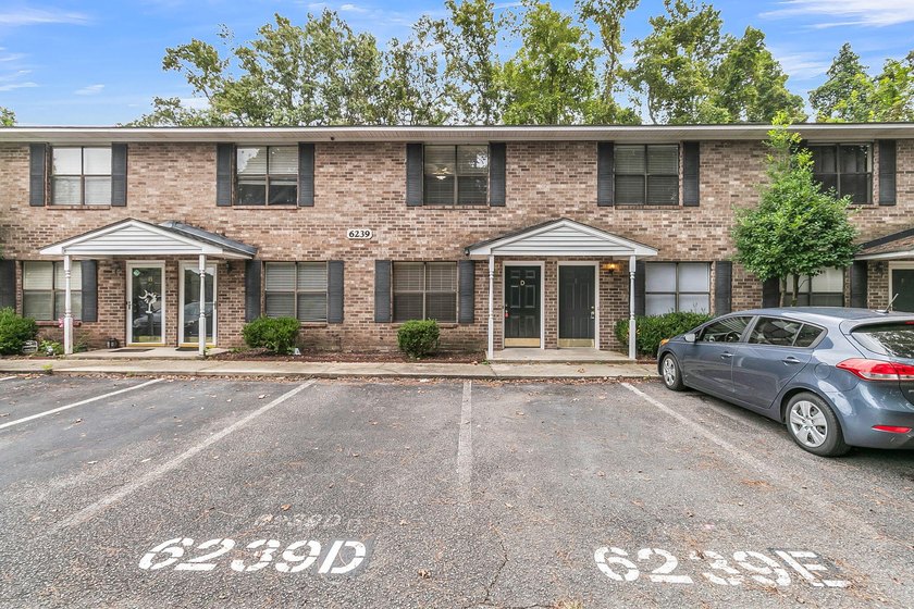 Welcome to your dream home! This beautifully renovated - photo 35