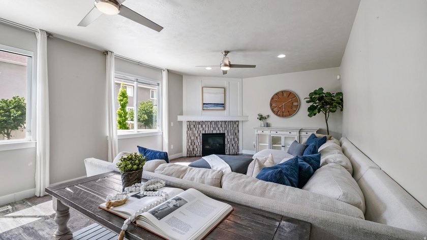 Welcome to this exceptional 3,789 sq. ft. two-story home in one - photo 6