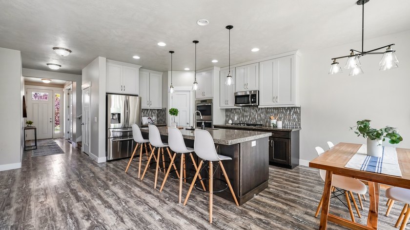 Welcome to this exceptional 3,789 sq. ft. two-story home in one - photo 8