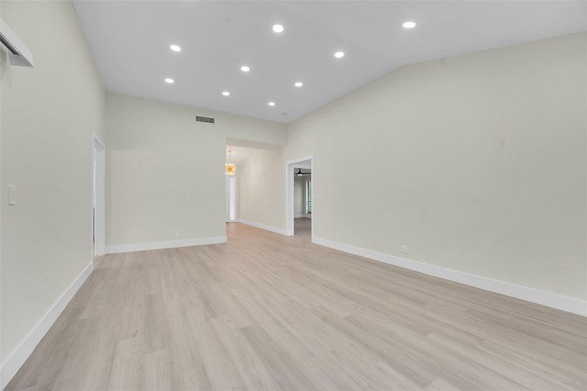 An exceptionally remodeled 2 bedroom 2 bathroom villa in the - photo 11