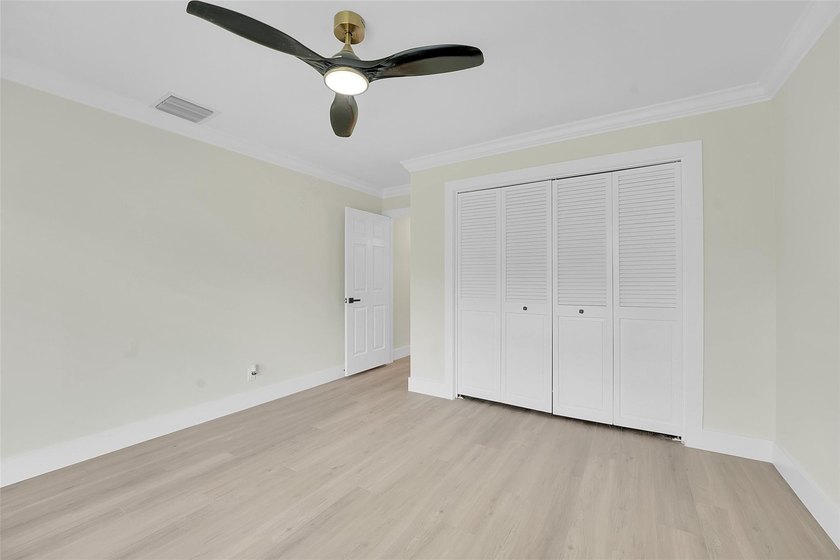 An exceptionally remodeled 2 bedroom 2 bathroom villa in the - photo 20