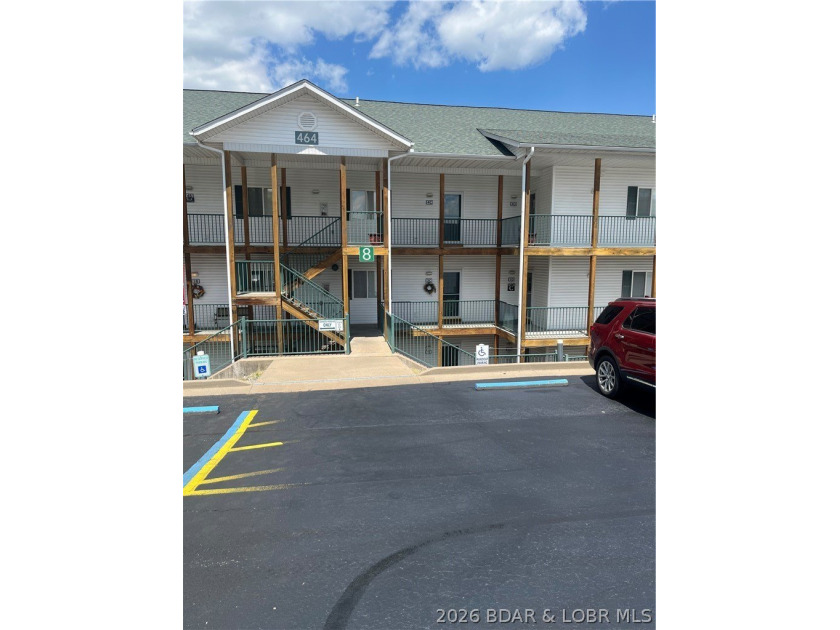 Beautiful well maintained lake condo. 3 bedroom and 2 baths - photo 29