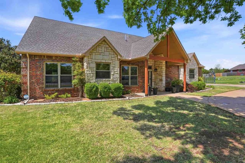 With exceptional views of the Wichita Mountains and just a - photo 4