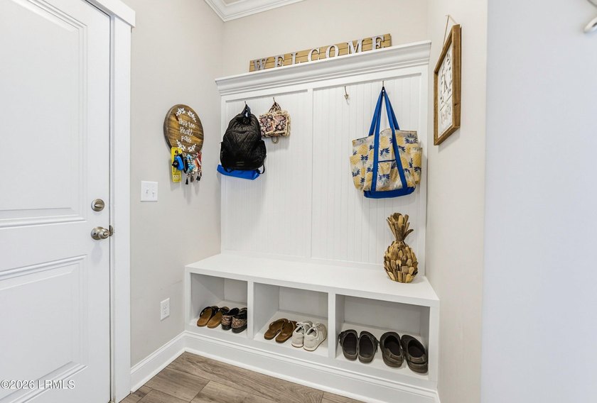 Beautifully set on a private, wooded lot in the sought-after - photo 36